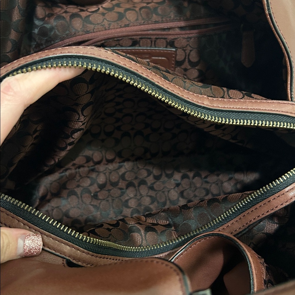 Coach (EUC) Madison Carlyle Grommet Hobo Shoulder Bag in Brick Red - Picture 11 of 17